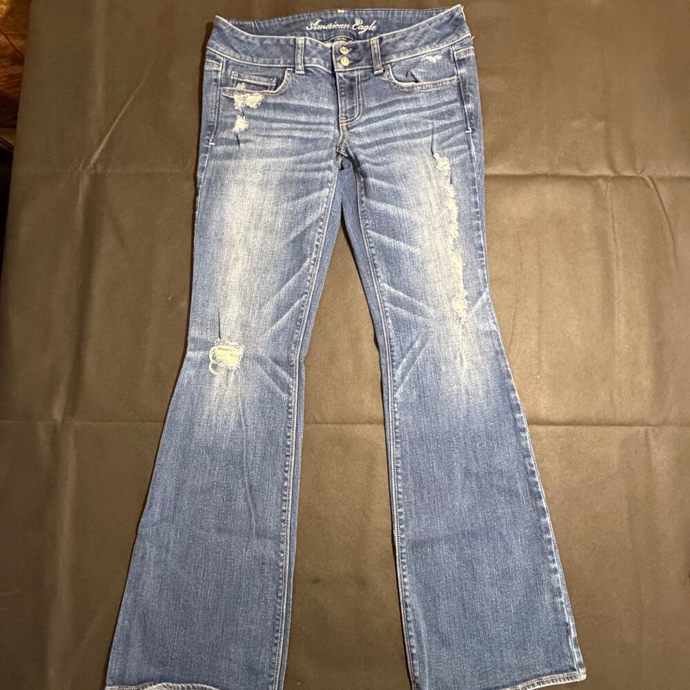 American Eagle Jean Distressed Artist women's size 8